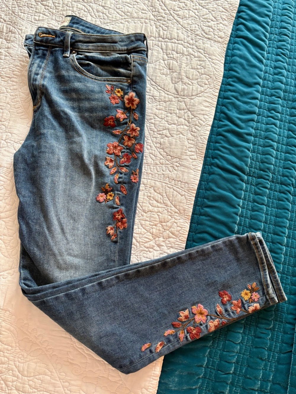 DRIFTWOOD Jackie High Rise Floral Embroidered Blue Denim Jeans, so cute!